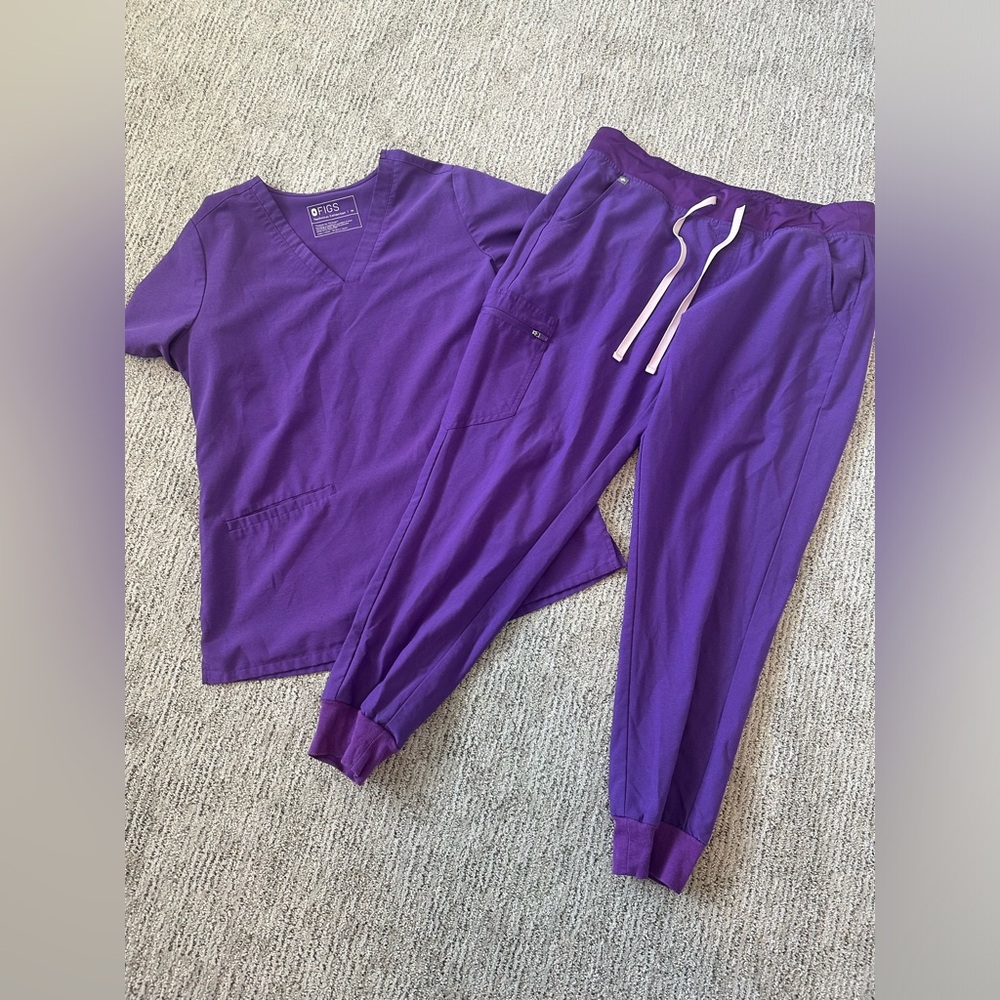 Figs Ultra Violet Large Zamora and Medium Casma